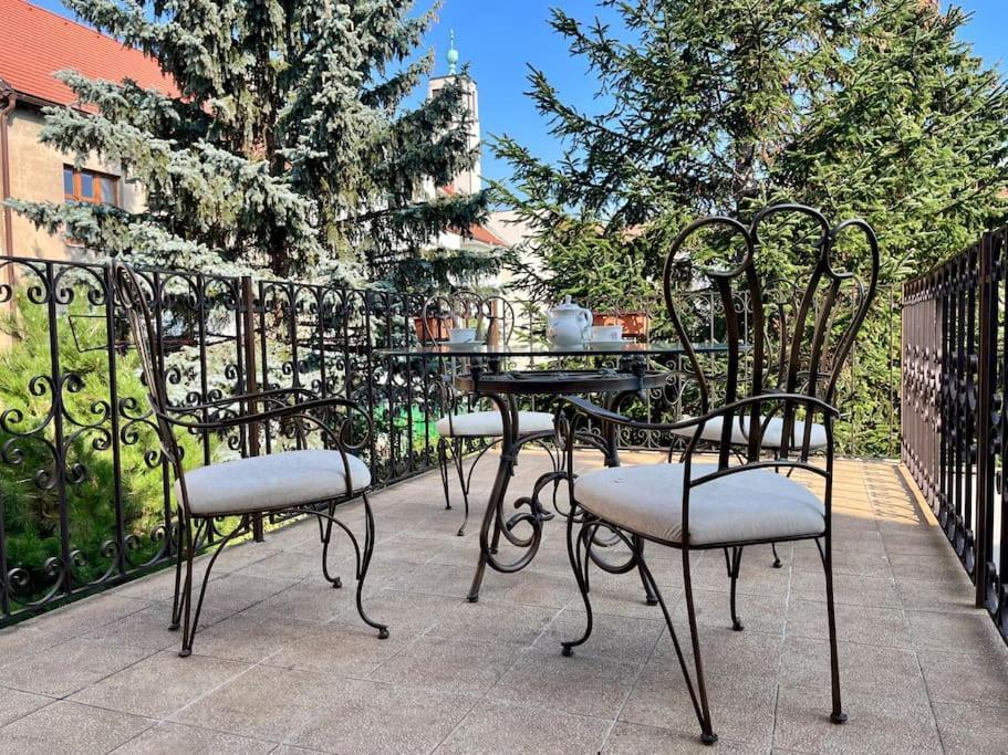 Апартаменты Apartman Terasa U Kolonady Подебрады Экстерьер фото