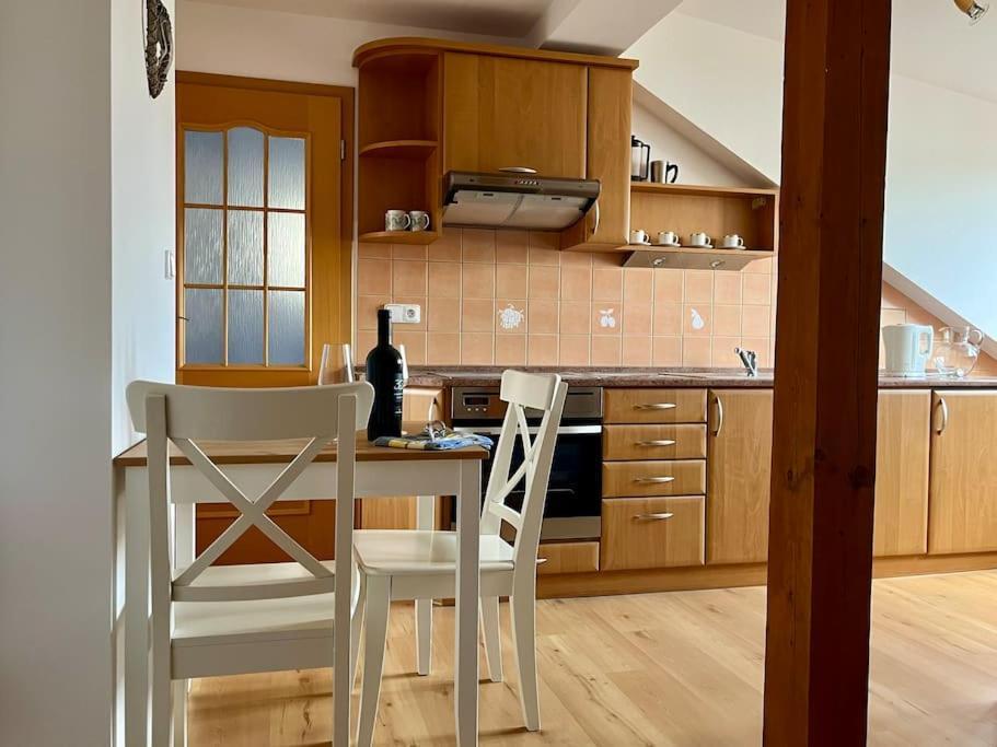 Апартаменты Apartman Terasa U Kolonady Подебрады Экстерьер фото