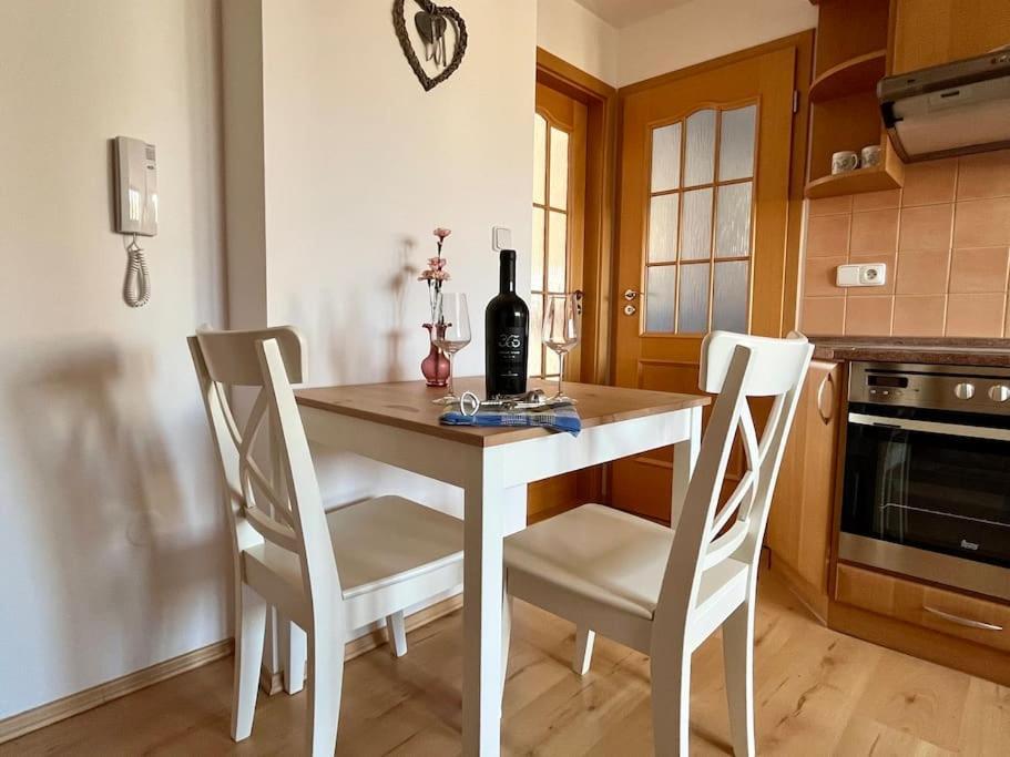 Апартаменты Apartman Terasa U Kolonady Подебрады Экстерьер фото